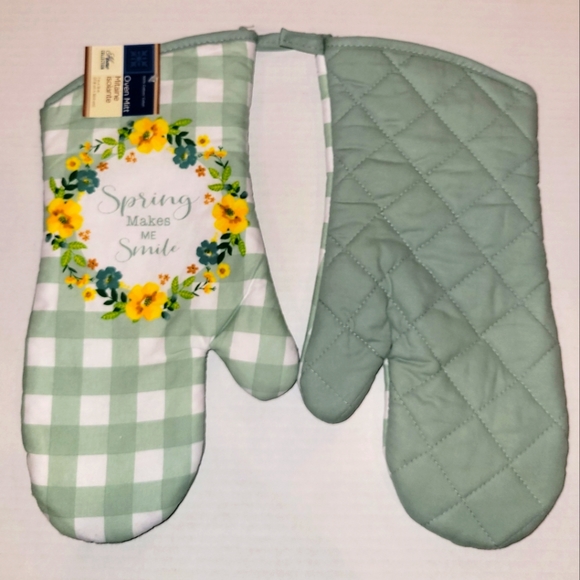 5 Piece Kitchen Set (Spring Makes Me Smile) - Picture 3 of 5